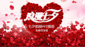 เทมเพลต Qixi PPT ที่โรแมนติกพร้อมดอกกุหลาบสีแดงและพื้นหลังกลีบกุหลาบ