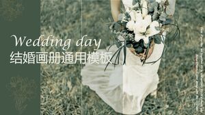 下载婚礼宣传册PPT模板，绿色温馨的婚纱照背景