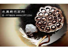 古典中國風水墨荷花PPT模板（2）