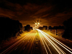 Road iluminate la șablon powerpoint de noapte